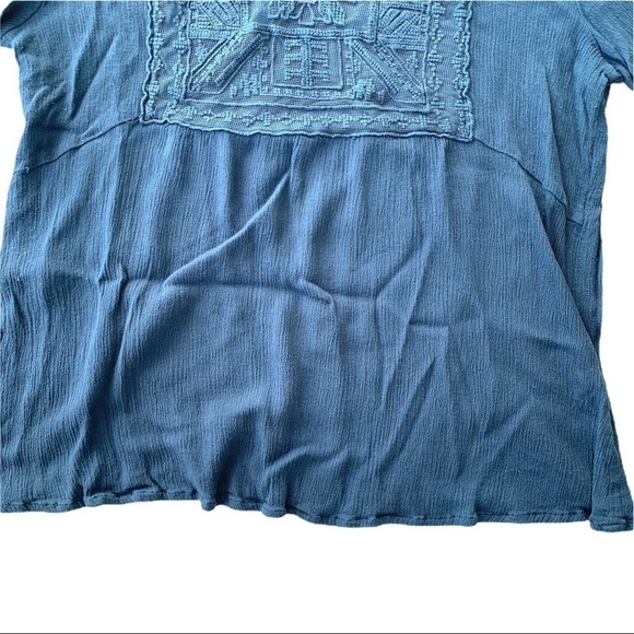 Francesca’s Shirt - Picture 5 of 14